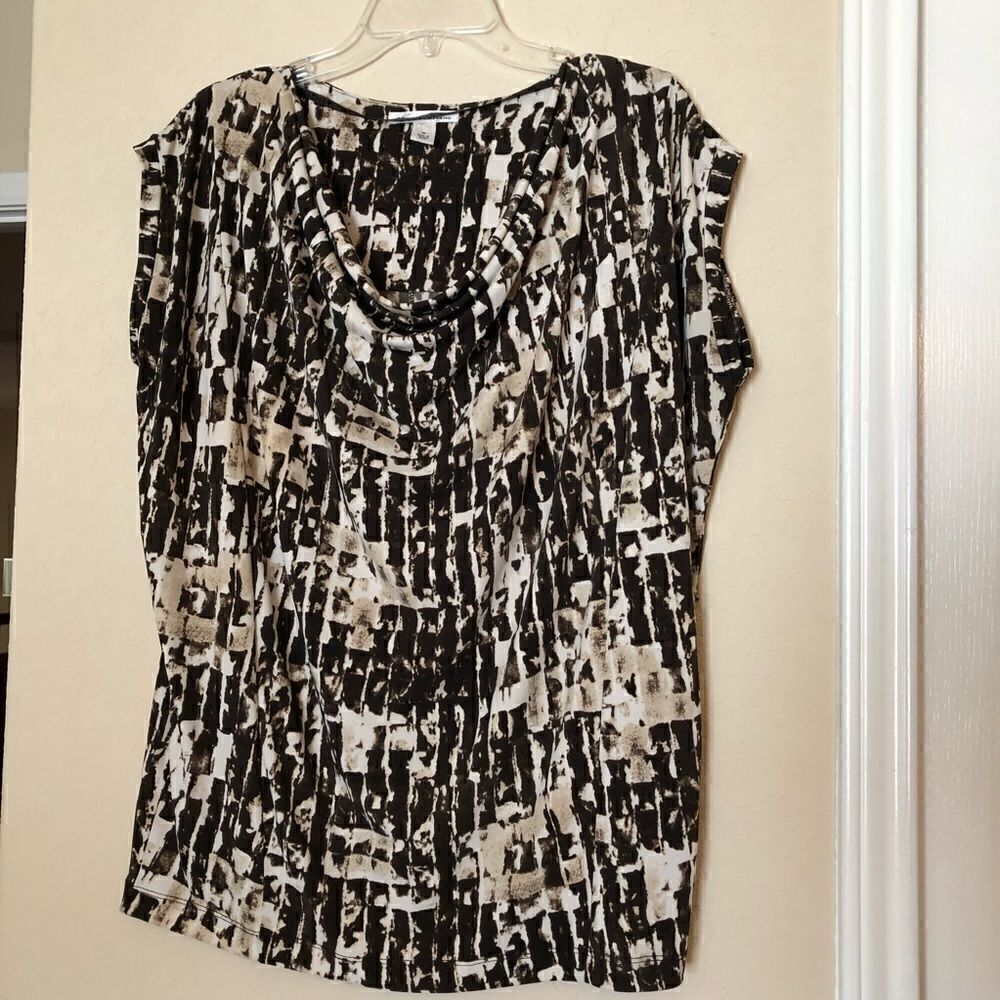Kenneth Cole scoop neck size med blouse